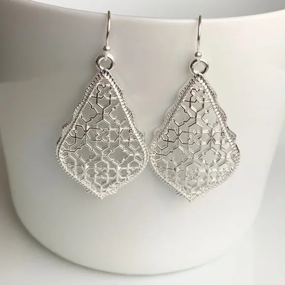NEW Leaf Filigree Earrings (silver) - Picture 6 of 7